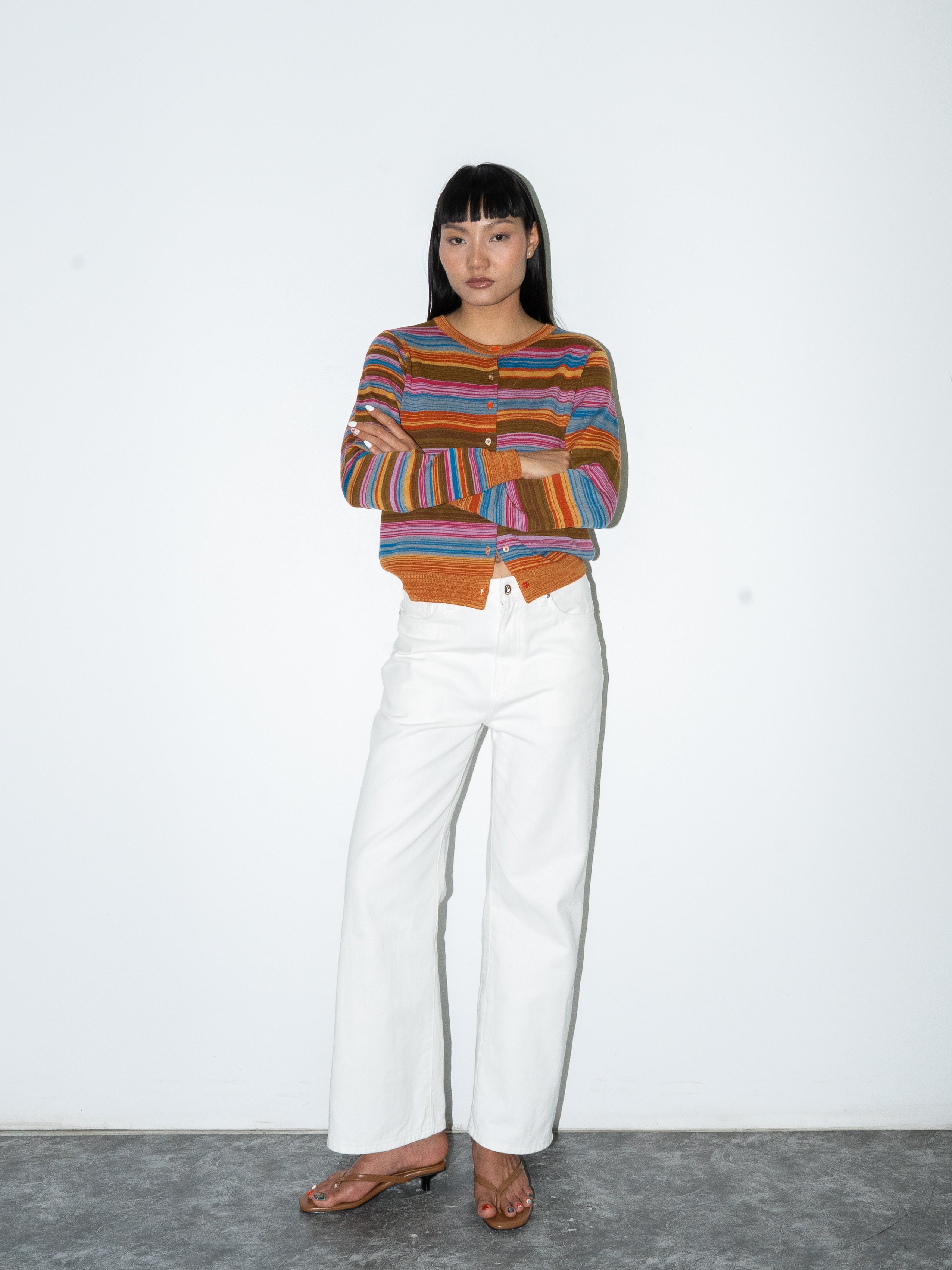 05.Norra - Crew Neck cardigan