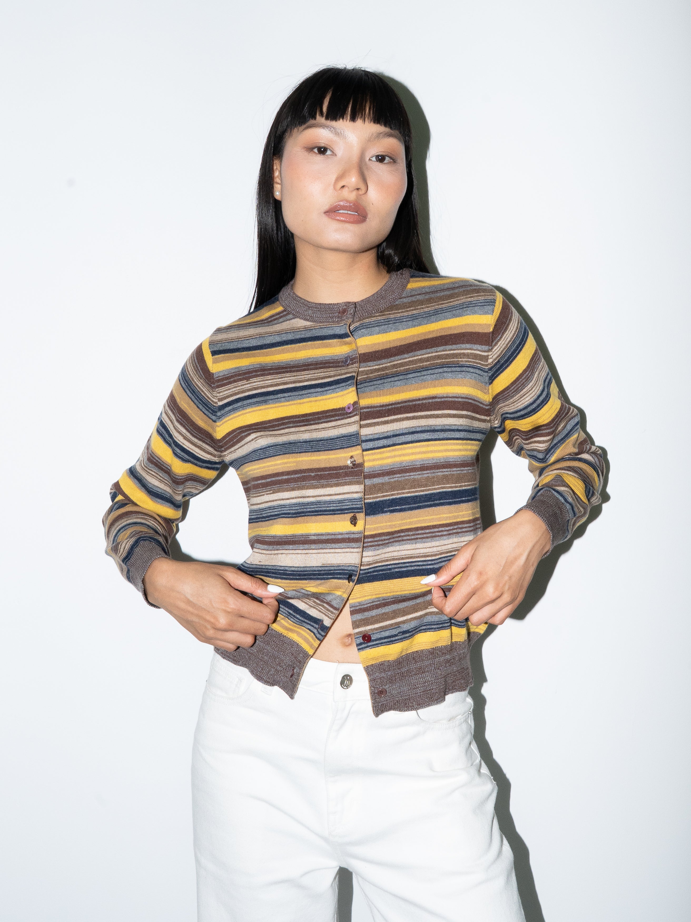 03.ANYA - Crew Neck cardigan