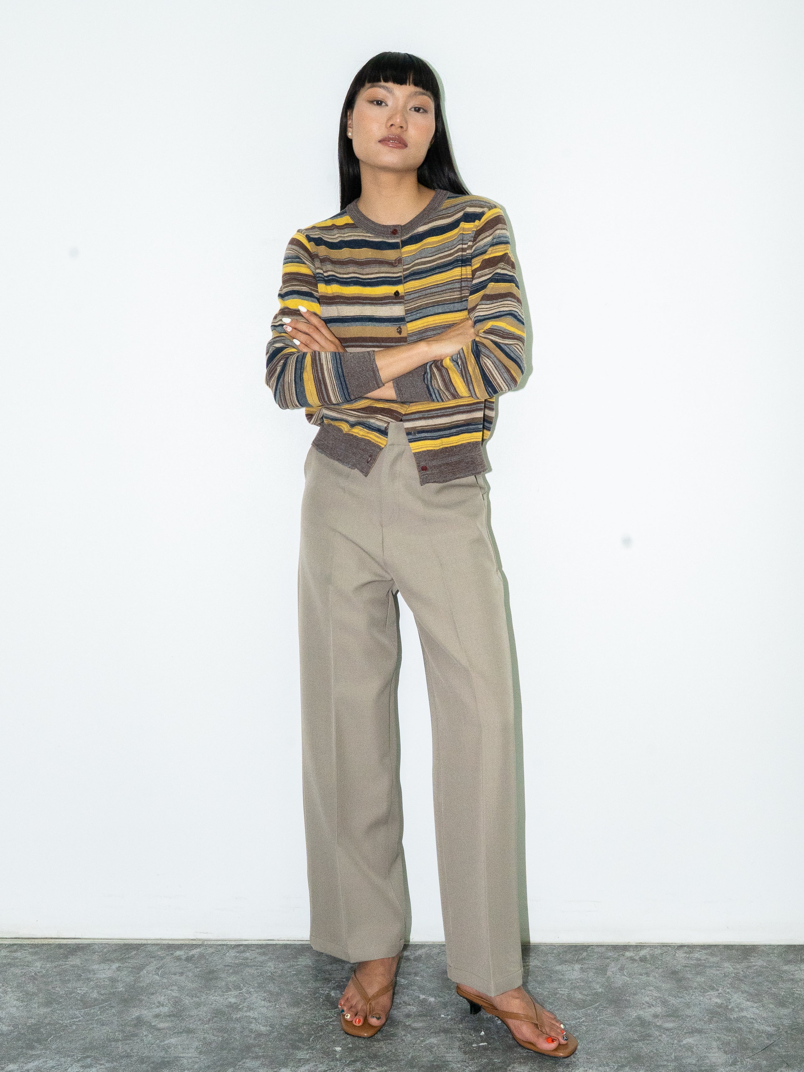 03.ANYA - Crew Neck cardigan