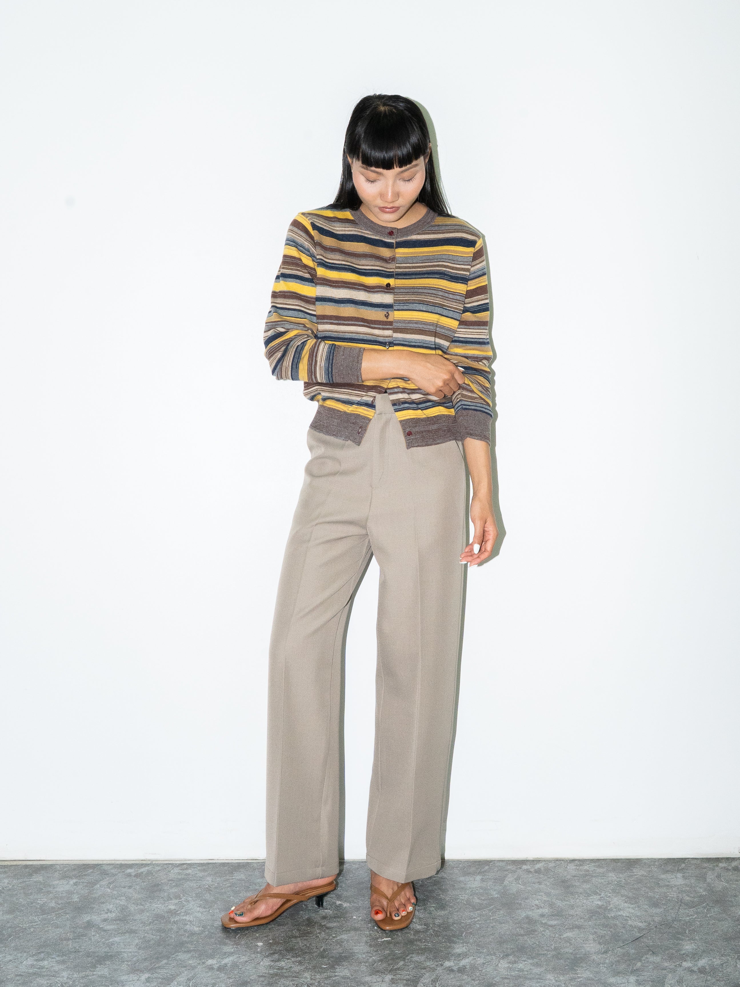 03.ANYA - Crew Neck cardigan