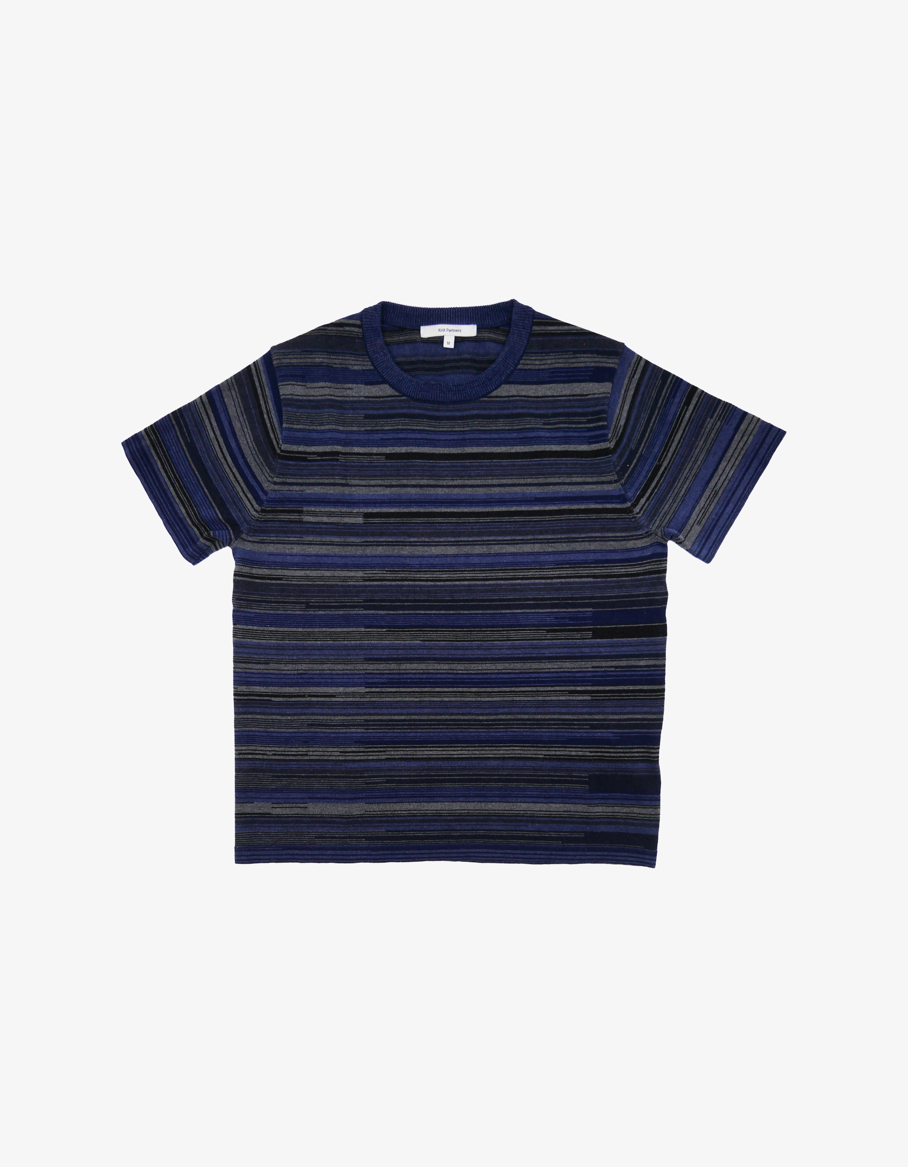 01.BOON- T-Shirt